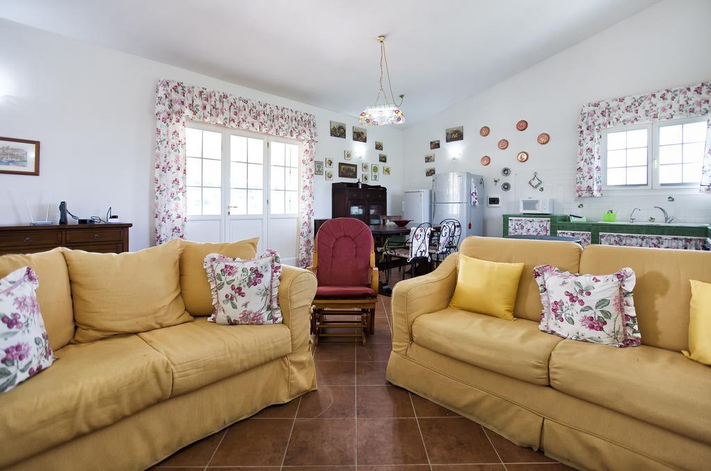 Villa Raimonda Putifigari المظهر الخارجي الصورة