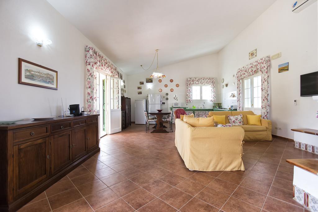 Villa Raimonda Putifigari المظهر الخارجي الصورة